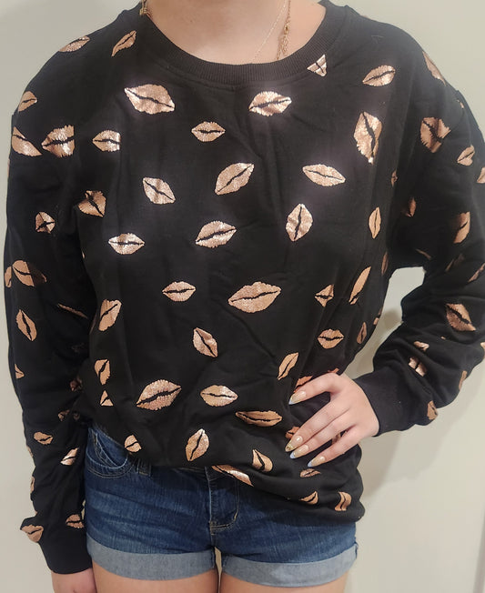 Black Valentines kiss sweater