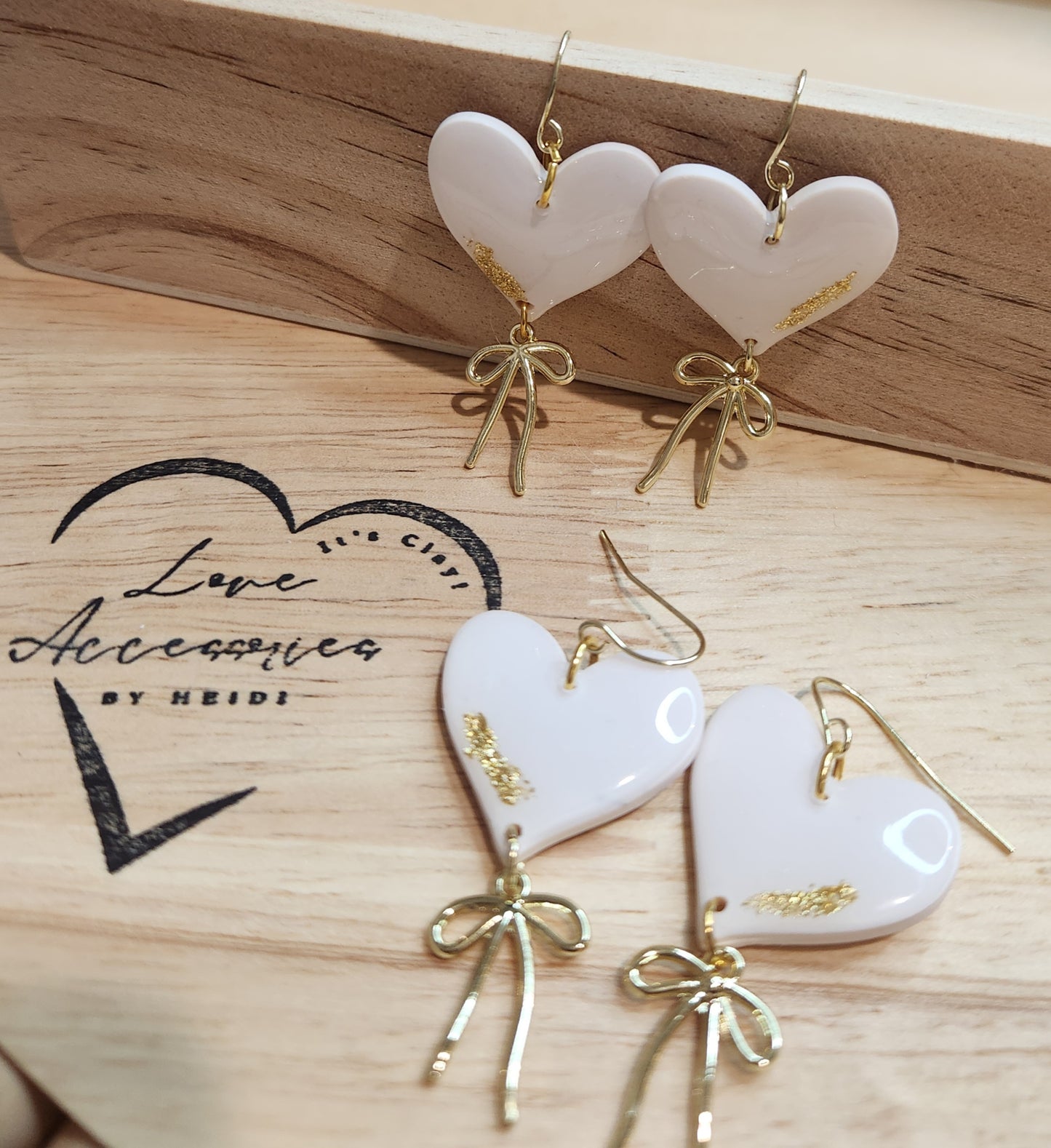 Balloon Hearts with gold bow