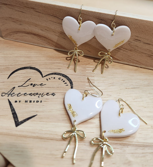 Balloon Hearts with gold bow