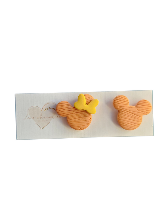 Mouse wood pattern stud earrings