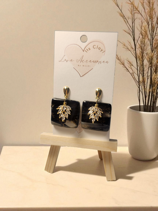 Luxey Collection Square Gold/White Dangle Earrings