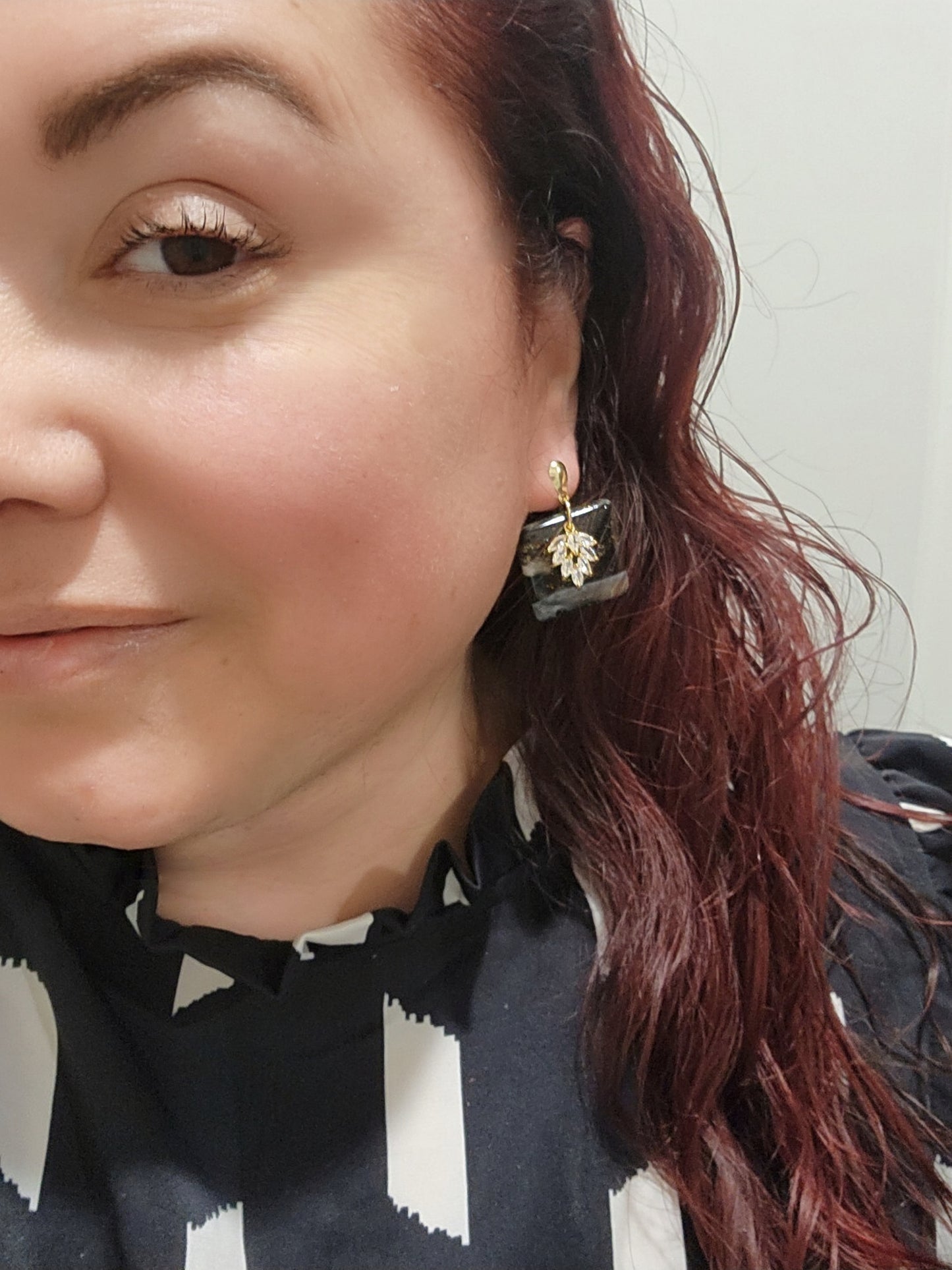 Luxey Collection Square Gold/White Dangle Earrings