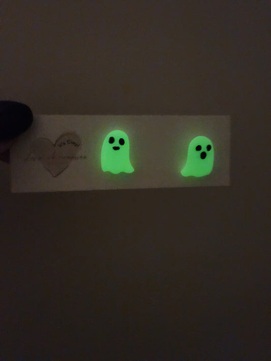 Glow in the dark ghostie stud earrings
